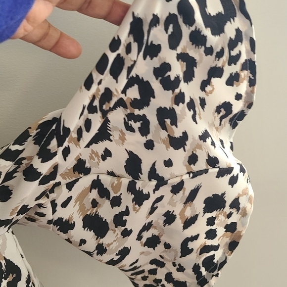 SHE & Sky Top size Large - Picture 2 of 8